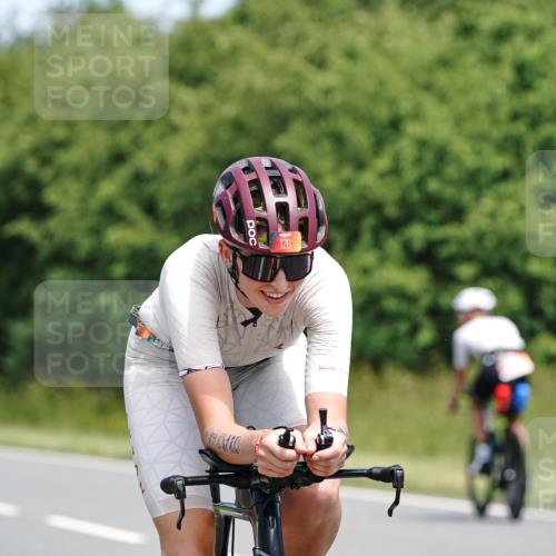 21.06.2026 - Viking Triathlon Michael Burmester http://msf.ph/oto/9873348 21.06.2026 12:48:07 Radfahren 57, 58, 73, 124, 126, 166, 232, 273, 531, 608, 644 meine-sportfotos.de