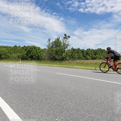 21.06.2026 - Viking Triathlon Michael Burmester http://msf.ph/oto/9873350 21.06.2026 12:40:02 Radfahren 47, 174, 242, 272, 325, 512, 524 meine-sportfotos.de