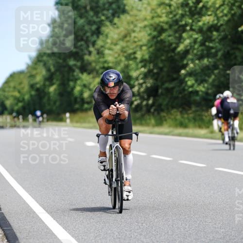 21.06.2026 - Viking Triathlon Michael Burmester http://msf.ph/oto/9873368 21.06.2026 12:48:15 Radfahren 57, 124, 126, 166, 232, 273, 644 meine-sportfotos.de