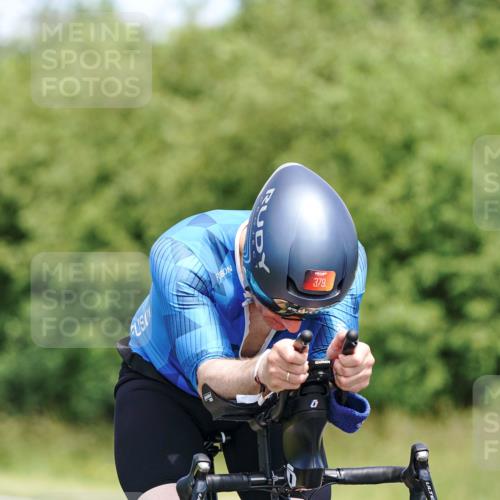 21.06.2026 - Viking Triathlon Michael Burmester http://msf.ph/oto/9873420 21.06.2026 12:48:49 Radfahren 44, 52, 316, 330, 379, 455 meine-sportfotos.de