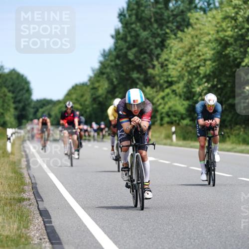 21.06.2026 - Viking Triathlon Michael Burmester http://msf.ph/oto/9873431 21.06.2026 12:48:55 Radfahren 44, 52, 316, 330, 379, 455, 666 meine-sportfotos.de