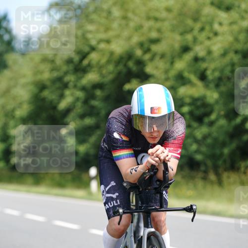 21.06.2026 - Viking Triathlon Michael Burmester http://msf.ph/oto/9873446 21.06.2026 12:48:56 Radfahren 44, 52, 316, 330, 379, 455, 666 meine-sportfotos.de