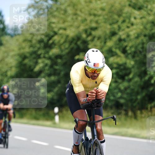 21.06.2026 - Viking Triathlon Michael Burmester http://msf.ph/oto/9873458 21.06.2026 12:48:58 Radfahren 44, 52, 316, 330, 379, 455, 666 meine-sportfotos.de