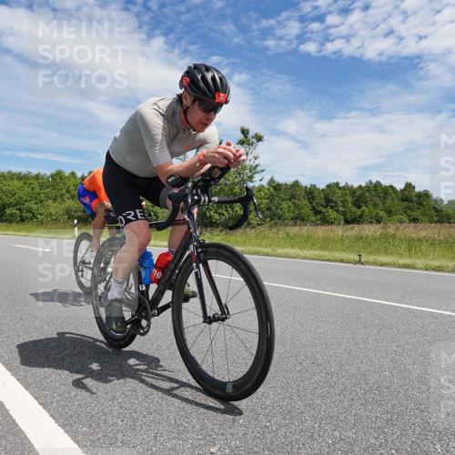 21.06.2026 - Viking Triathlon Michael Burmester http://msf.ph/oto/9873495 21.06.2026 12:41:00 Radfahren 40, 200, 285, 332, 404, 466, 498, 566, 568, 604, 656 meine-sportfotos.de