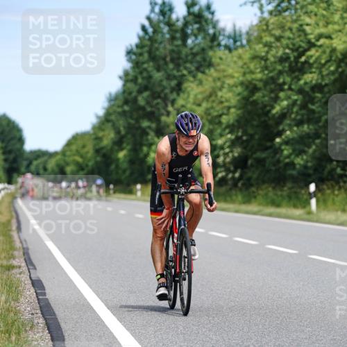 21.06.2026 - Viking Triathlon Michael Burmester http://msf.ph/oto/9873513 21.06.2026 12:49:03 Radfahren 44, 52, 316, 455, 666 meine-sportfotos.de