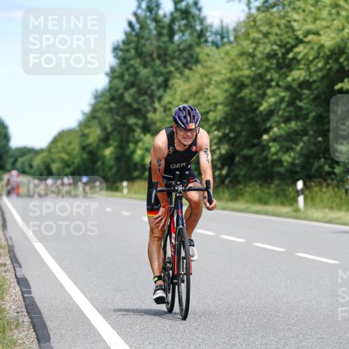 21.06.2026 - Viking Triathlon Michael Burmester http://msf.ph/oto/9873519 21.06.2026 12:49:03 Radfahren 44, 52, 316, 455, 666 meine-sportfotos.de