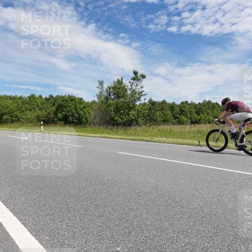 21.06.2026 - Viking Triathlon Michael Burmester http://msf.ph/oto/9873571 21.06.2026 12:41:32 Radfahren 43, 82, 117, 147, 183, 321, 369, 391, 425, 469, 491, 650 meine-sportfotos.de
