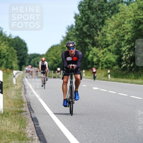 21.06.2026 - Viking Triathlon Michael Burmester http://msf.ph/oto/9873581 21.06.2026 12:50:20 Radfahren 26, 66, 101, 211, 375, 549, 661 meine-sportfotos.de