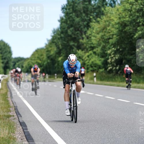 21.06.2026 - Viking Triathlon Michael Burmester http://msf.ph/oto/9873627 21.06.2026 12:50:35 Radfahren 26, 190, 211, 261, 326, 375, 387, 463, 556 meine-sportfotos.de