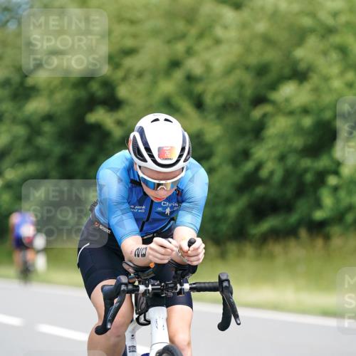 21.06.2026 - Viking Triathlon Michael Burmester http://msf.ph/oto/9873635 21.06.2026 12:50:37 Radfahren 26, 190, 211, 261, 326, 387, 463, 556 meine-sportfotos.de