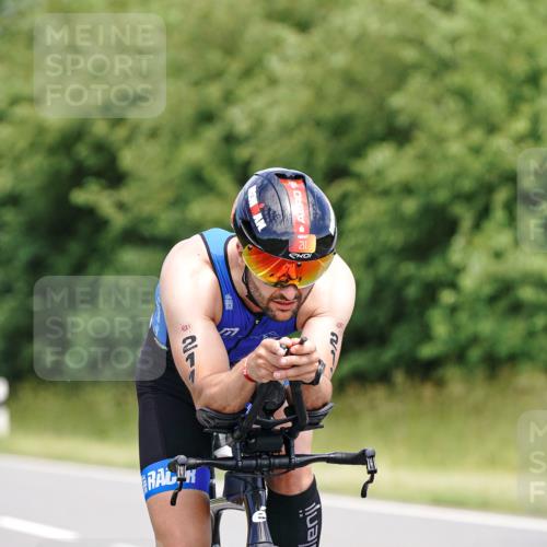21.06.2026 - Viking Triathlon Michael Burmester http://msf.ph/oto/9873652 21.06.2026 12:50:40 Radfahren 26, 190, 211, 261, 326, 387, 463, 556 meine-sportfotos.de