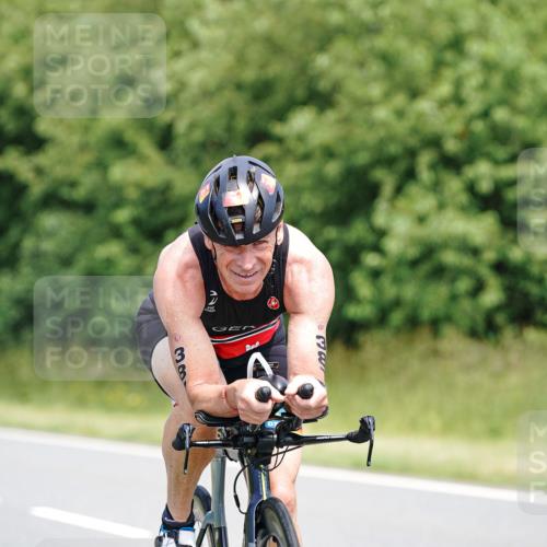 21.06.2026 - Viking Triathlon Michael Burmester http://msf.ph/oto/9873706 21.06.2026 12:50:47 Radfahren 26, 190, 211, 261, 326, 387, 463, 556 meine-sportfotos.de