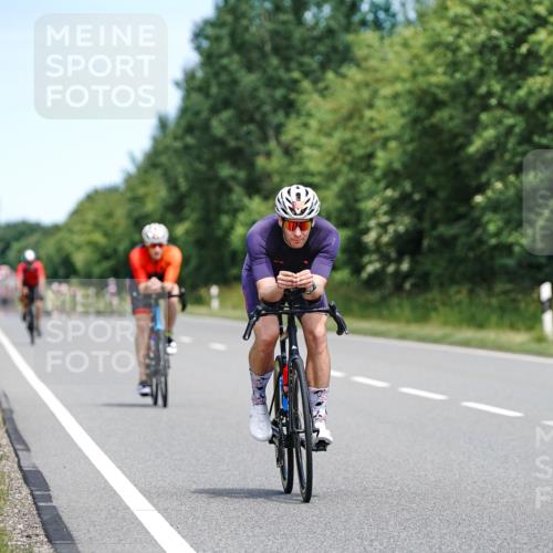 21.06.2026 - Viking Triathlon Michael Burmester http://msf.ph/oto/9873717 21.06.2026 12:50:50 Radfahren 190, 261, 326, 387, 463, 556 meine-sportfotos.de