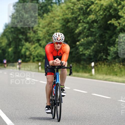 21.06.2026 - Viking Triathlon Michael Burmester http://msf.ph/oto/9873734 21.06.2026 12:50:52 Radfahren 190, 326, 387, 463, 556 meine-sportfotos.de
