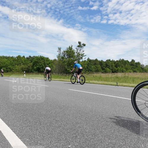 21.06.2026 - Viking Triathlon Michael Burmester http://msf.ph/oto/9873737 21.06.2026 12:43:23 Radfahren 41, 86, 202, 223, 243, 243, 429, 434, 472, 602, 654, 668, 670 meine-sportfotos.de