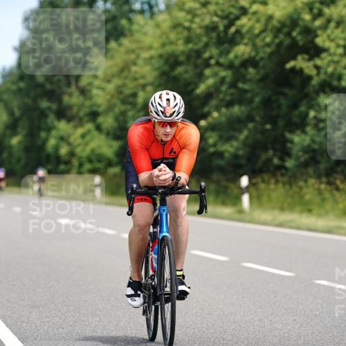 21.06.2026 - Viking Triathlon Michael Burmester http://msf.ph/oto/9873739 21.06.2026 12:50:52 Radfahren 190, 326, 387, 463, 556 meine-sportfotos.de
