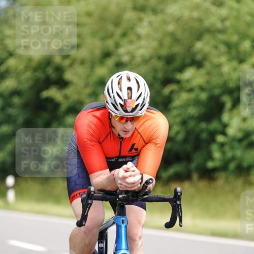 21.06.2026 - Viking Triathlon Michael Burmester http://msf.ph/oto/9873744 21.06.2026 12:50:53 Radfahren 190, 326, 387, 463, 556 meine-sportfotos.de