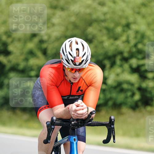 21.06.2026 - Viking Triathlon Michael Burmester http://msf.ph/oto/9873749 21.06.2026 12:50:53 Radfahren 190, 326, 387, 463, 556 meine-sportfotos.de