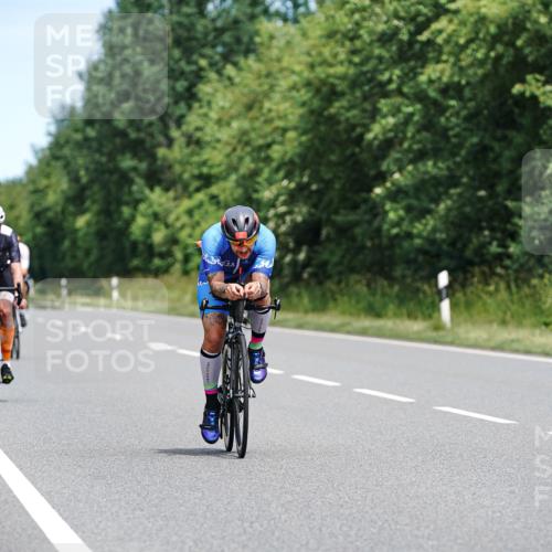 21.06.2026 - Viking Triathlon Michael Burmester http://msf.ph/oto/9873817 21.06.2026 12:52:06 Radfahren 90, 252, 252, 401 meine-sportfotos.de