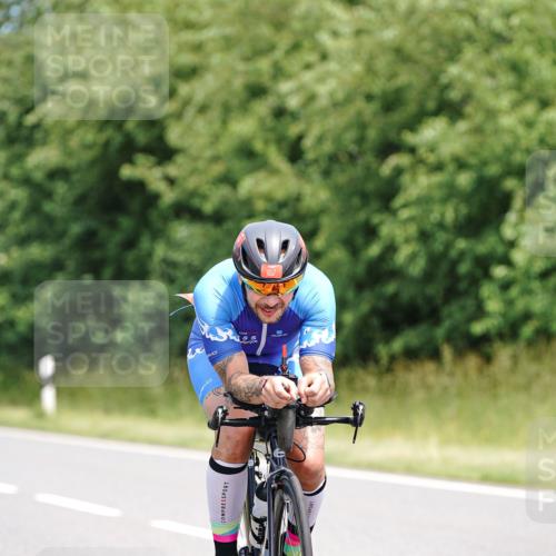 21.06.2026 - Viking Triathlon Michael Burmester http://msf.ph/oto/9873820 21.06.2026 12:52:07 Radfahren 90, 198, 252, 252, 401 meine-sportfotos.de