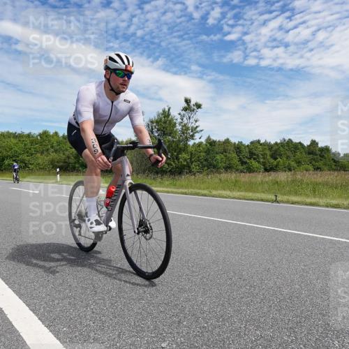 21.06.2026 - Viking Triathlon Michael Burmester http://msf.ph/oto/9874015 21.06.2026 12:45:33 Radfahren 48, 135, 173, 182, 249, 254, 254, 309 meine-sportfotos.de
