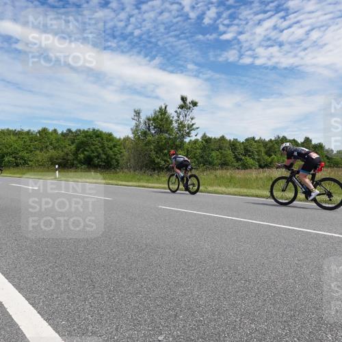 21.06.2026 - Viking Triathlon Michael Burmester http://msf.ph/oto/9874025 21.06.2026 12:45:34 Radfahren 48, 135, 173, 182, 249, 254, 254, 309, 309 meine-sportfotos.de
