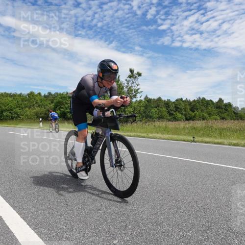 21.06.2026 - Viking Triathlon Michael Burmester http://msf.ph/oto/9874049 21.06.2026 12:45:47 Radfahren 54, 135, 205, 254, 309, 421 meine-sportfotos.de