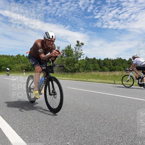 21.06.2026 - Viking Triathlon Michael Burmester http://msf.ph/oto/9874077 21.06.2026 12:46:02 Radfahren 205, 238, 352, 352, 421, 442, 561 meine-sportfotos.de