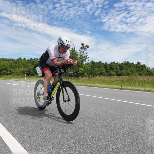 21.06.2026 - Viking Triathlon Michael Burmester http://msf.ph/oto/9874187 21.06.2026 12:46:52 Radfahren 16, 81, 165, 184, 364, 407, 530, 634 meine-sportfotos.de