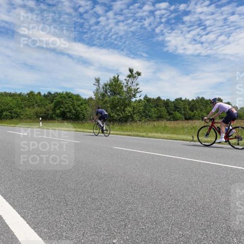 21.06.2026 - Viking Triathlon Michael Burmester http://msf.ph/oto/9874311 21.06.2026 12:48:26 Radfahren 57, 124, 166, 232, 273, 273 meine-sportfotos.de