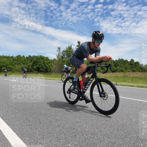21.06.2026 - Viking Triathlon Michael Burmester http://msf.ph/oto/9874366 21.06.2026 12:49:01 Radfahren 44, 52, 316, 379, 455, 666 meine-sportfotos.de