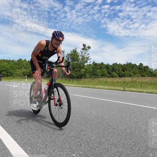 21.06.2026 - Viking Triathlon Michael Burmester http://msf.ph/oto/9874373 21.06.2026 12:49:05 Radfahren 44, 52, 316, 455, 666 meine-sportfotos.de