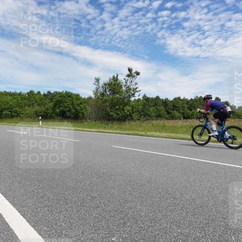 21.06.2026 - Viking Triathlon Michael Burmester http://msf.ph/oto/9874381 21.06.2026 12:49:30 Radfahren 155, 155, 163, 368 meine-sportfotos.de