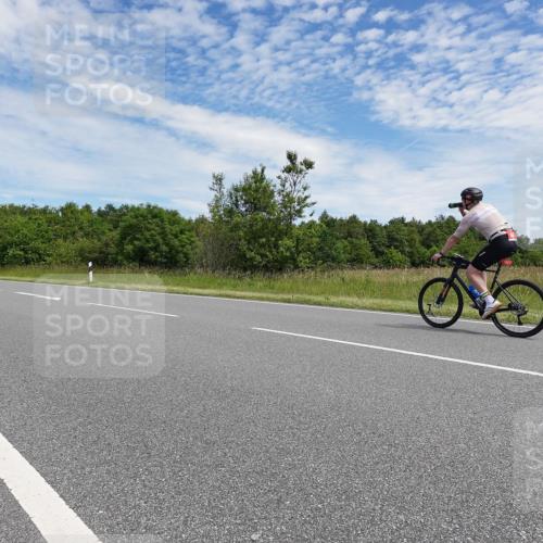 21.06.2026 - Viking Triathlon Michael Burmester http://msf.ph/oto/9874405 21.06.2026 12:49:49 Radfahren 260, 268 meine-sportfotos.de