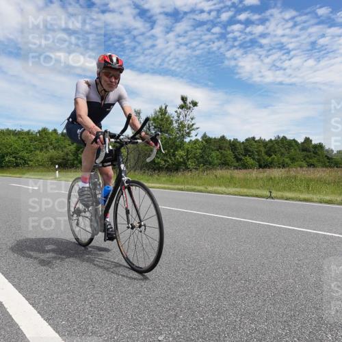 21.06.2026 - Viking Triathlon Michael Burmester http://msf.ph/oto/9874439 21.06.2026 12:50:28 Radfahren 26, 211, 261, 375 meine-sportfotos.de