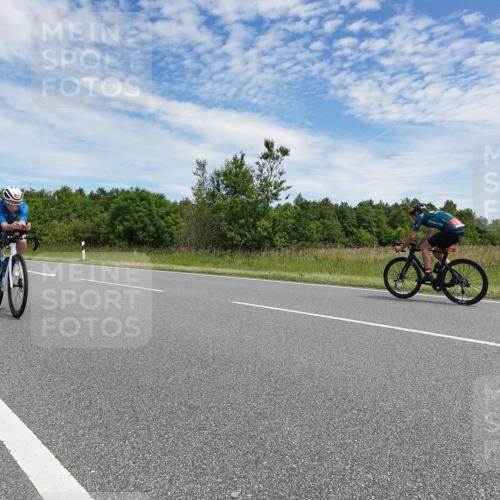 21.06.2026 - Viking Triathlon Michael Burmester http://msf.ph/oto/9874447 21.06.2026 12:50:38 Radfahren 26, 190, 211, 261, 387, 463 meine-sportfotos.de