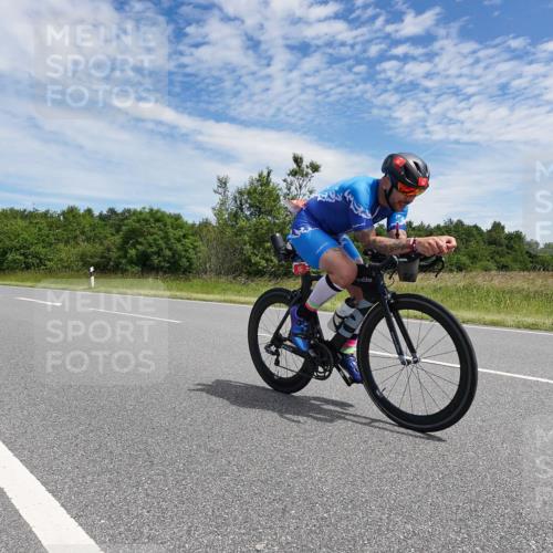 21.06.2026 - Viking Triathlon Michael Burmester http://msf.ph/oto/9874541 21.06.2026 12:52:09 Radfahren 90, 252, 401 meine-sportfotos.de