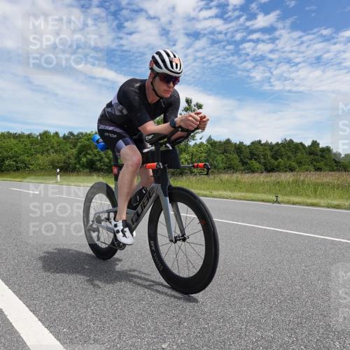 21.06.2026 - Viking Triathlon Michael Burmester http://msf.ph/oto/9874637 21.06.2026 12:52:44 Radfahren 75, 118, 269, 275, 302, 460, 490, 552 meine-sportfotos.de