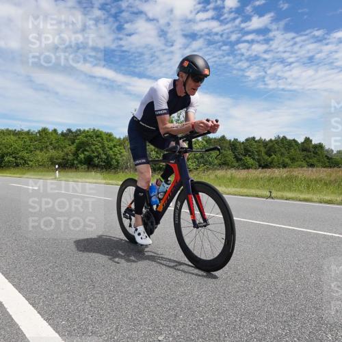 21.06.2026 - Viking Triathlon Michael Burmester http://msf.ph/oto/9874669 21.06.2026 12:52:59 Radfahren 24, 84, 224, 269, 275, 302, 382, 484 meine-sportfotos.de