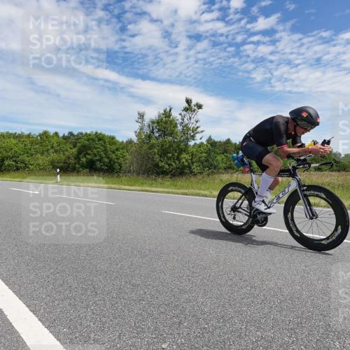 21.06.2026 - Viking Triathlon Michael Burmester http://msf.ph/oto/9874673 21.06.2026 12:53:01 Radfahren 24, 84, 97, 224, 269, 275, 382, 484 meine-sportfotos.de