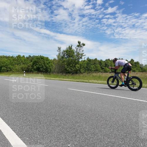 21.06.2026 - Viking Triathlon Michael Burmester http://msf.ph/oto/9874682 21.06.2026 12:53:05 Radfahren 24, 84, 97, 224, 269, 305, 382, 484, 618 meine-sportfotos.de