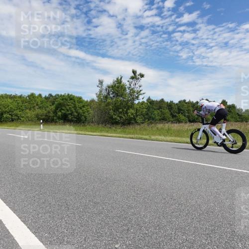 21.06.2026 - Viking Triathlon Michael Burmester http://msf.ph/oto/9874697 21.06.2026 12:53:14 Radfahren 24, 84, 97, 224, 305, 431, 445, 618 meine-sportfotos.de