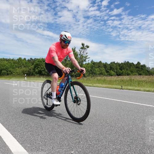 21.06.2026 - Viking Triathlon Michael Burmester http://msf.ph/oto/9874702 21.06.2026 12:53:22 Radfahren 97, 168, 305, 431, 445, 618, 652 meine-sportfotos.de