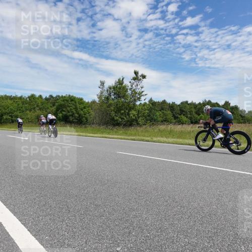 21.06.2026 - Viking Triathlon Michael Burmester http://msf.ph/oto/9874722 21.06.2026 12:53:44 Radfahren 237, 431, 545, 652 meine-sportfotos.de
