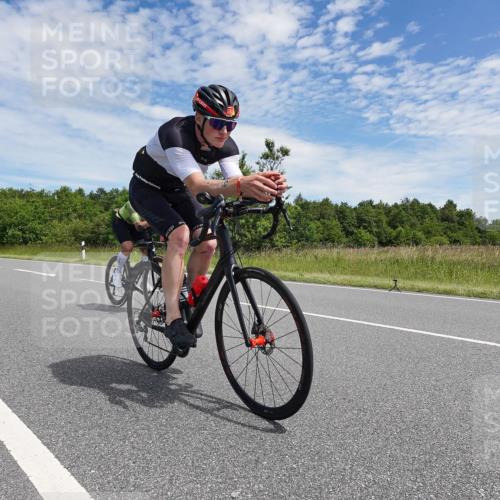21.06.2026 - Viking Triathlon Michael Burmester http://msf.ph/oto/9874794 21.06.2026 12:54:23 Radfahren 154, 220, 289, 296, 340, 376, 625 meine-sportfotos.de