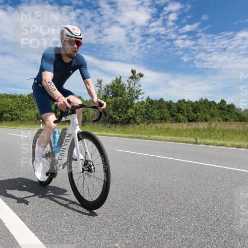 21.06.2026 - Viking Triathlon Michael Burmester http://msf.ph/oto/9874821 21.06.2026 12:55:02 Radfahren 45, 188, 241, 282, 327, 386, 495, 541, 578, 658 meine-sportfotos.de