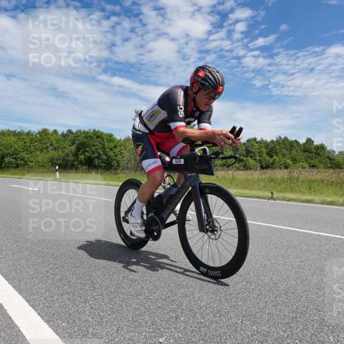 21.06.2026 - Viking Triathlon Michael Burmester http://msf.ph/oto/9874866 21.06.2026 12:55:26 Radfahren 111, 116, 344 meine-sportfotos.de