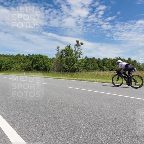 21.06.2026 - Viking Triathlon Michael Burmester http://msf.ph/oto/9874887 21.06.2026 12:55:53 Radfahren 56, 172, 247, 485, 567 meine-sportfotos.de