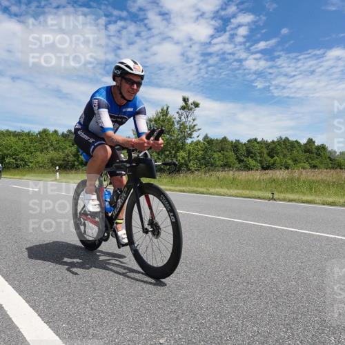 21.06.2026 - Viking Triathlon Michael Burmester http://msf.ph/oto/9874898 21.06.2026 12:55:56 Radfahren 56, 56, 172, 247, 485, 567 meine-sportfotos.de