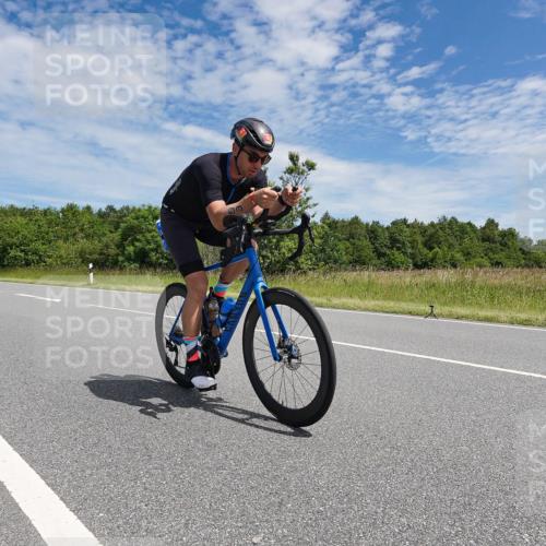 21.06.2026 - Viking Triathlon Michael Burmester http://msf.ph/oto/9874901 21.06.2026 12:56:03 Radfahren 56, 56, 172, 206, 485, 567 meine-sportfotos.de